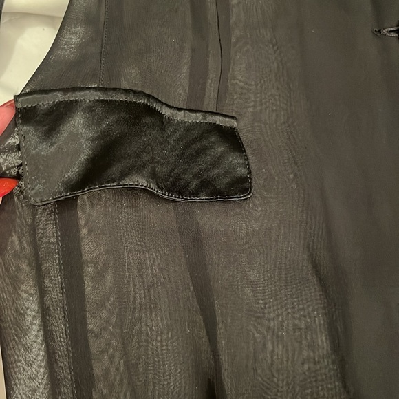 Elegant Black Sheer duster, Hugo biscotti designer - Picture 3 of 13